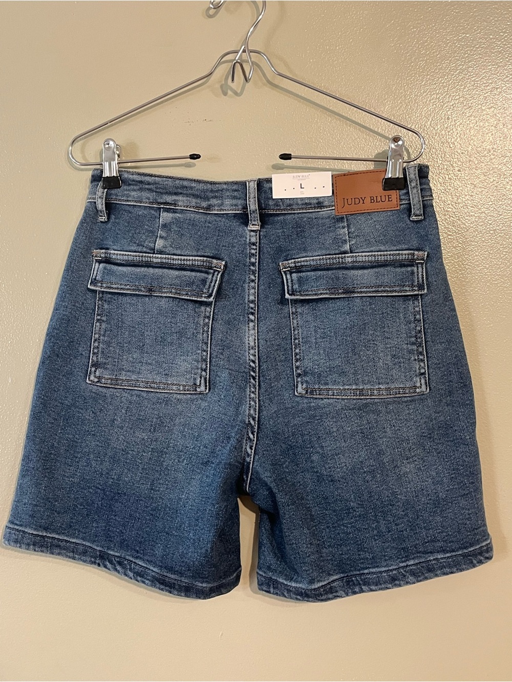 Judy Blue Women's Denim Utility Shorts - Blue L Stretch NWT - Picture 2 of 13